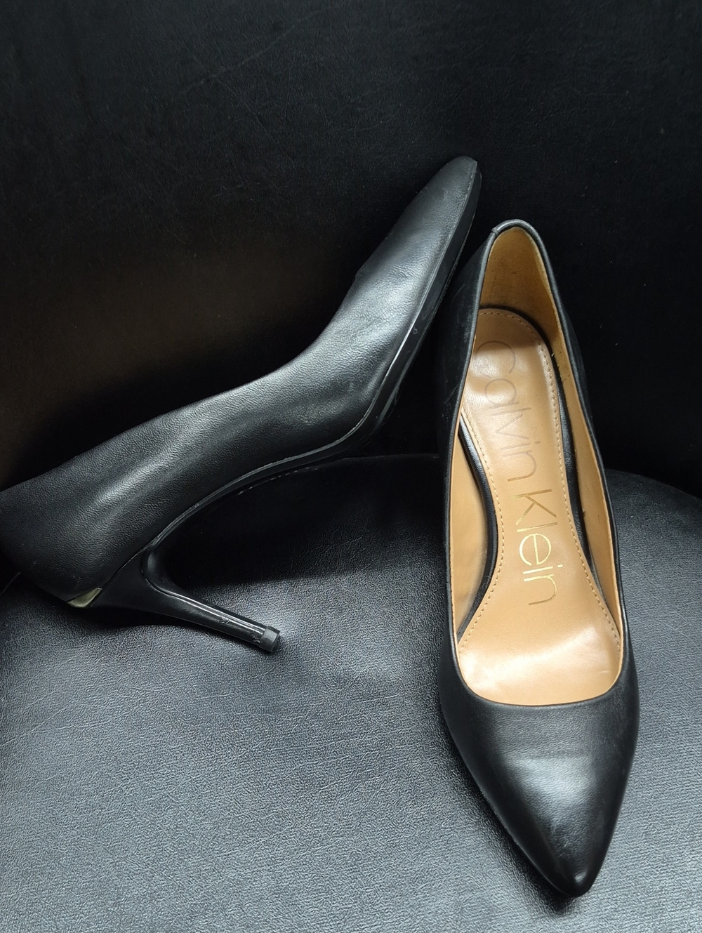 CALVIN KLEIN Black Leather Pointed Toe Stiletto Heels Women's Size 7.5